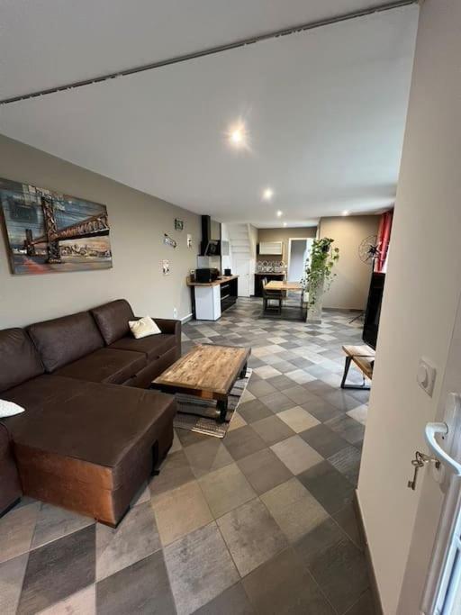 شقة Grand Duplex De 80M2 Alençon المظهر الخارجي الصورة